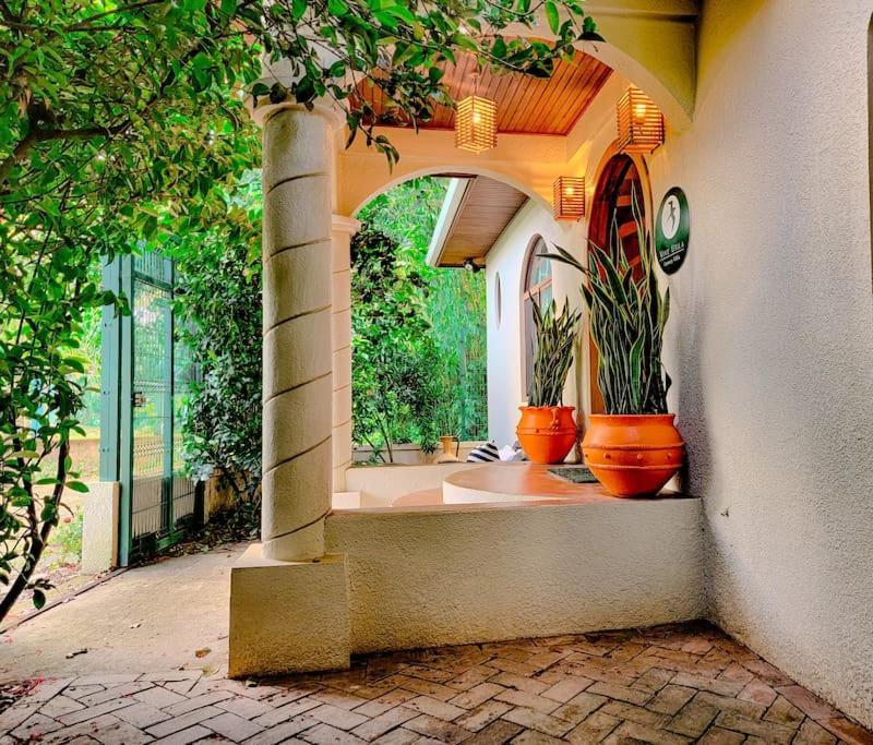 Vive Utila - Bed & Breakfast Exterior photo