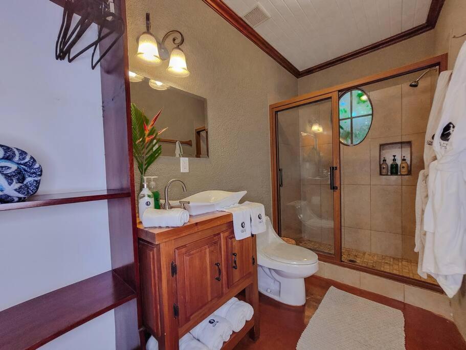 Vive Utila - Bed & Breakfast Exterior photo